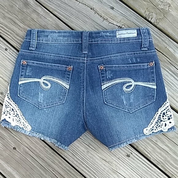 Justice premium lace trim shorts.  Size 14 - Picture 2 of 4